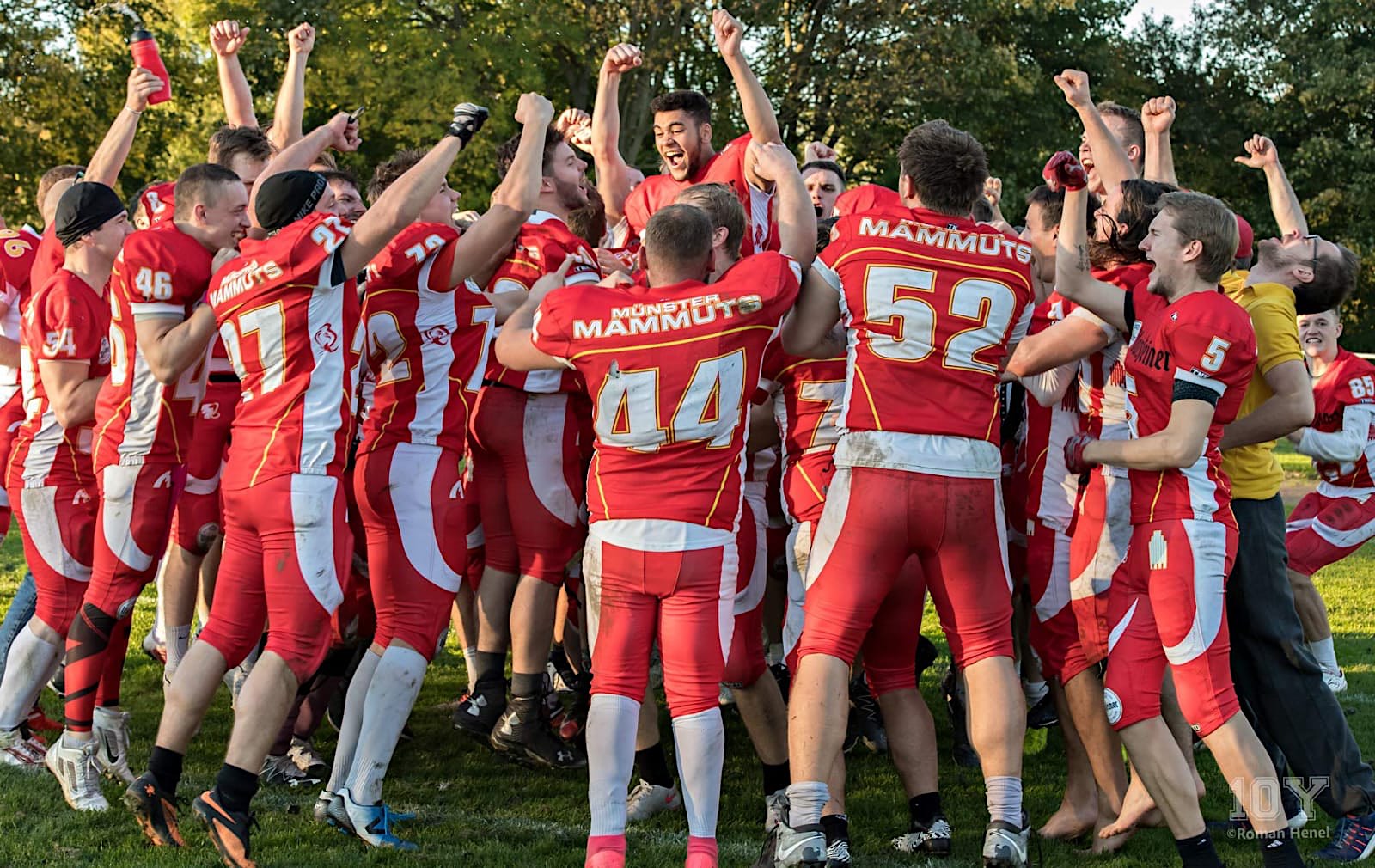 1808008 10 Faszination American Football im Mammuts Camp kennen lernen