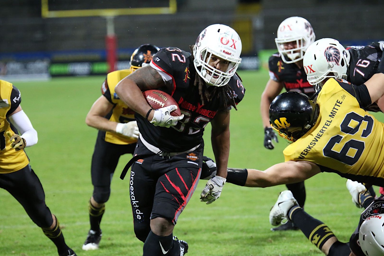 RB 32 Christopher McClendon erzielte zwei TDs 1