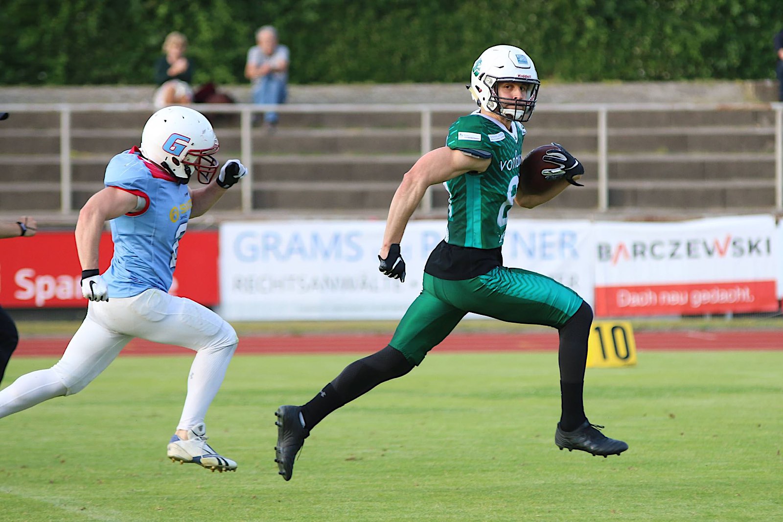 Bielefelder Quarterback:  Niklas Gorny (Foto: André Zarnke)