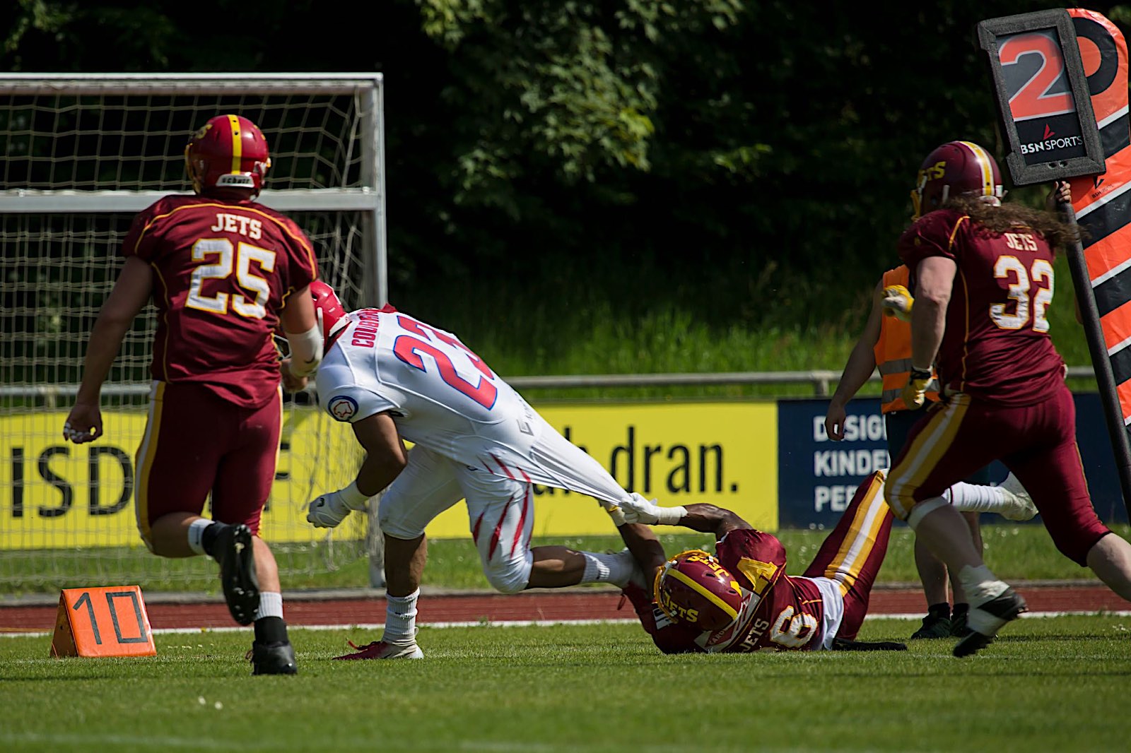 Jets vs Cougars Richard Welde