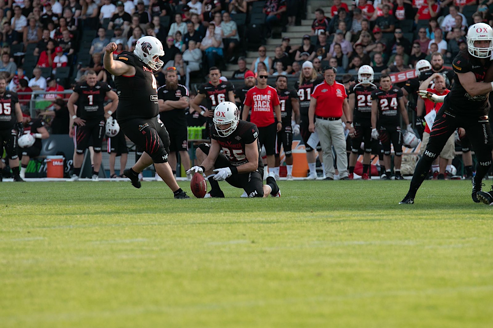 Kicker T. Goeber erzielt insgesamt 600 Kicks (Foto:  Benjamin Krahl)