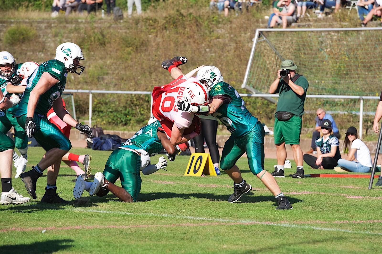 Die Gelsenkirchen Devils drehten in der zweiten Hälfte das Spiel (Foto: Oliver Jungnitsch)