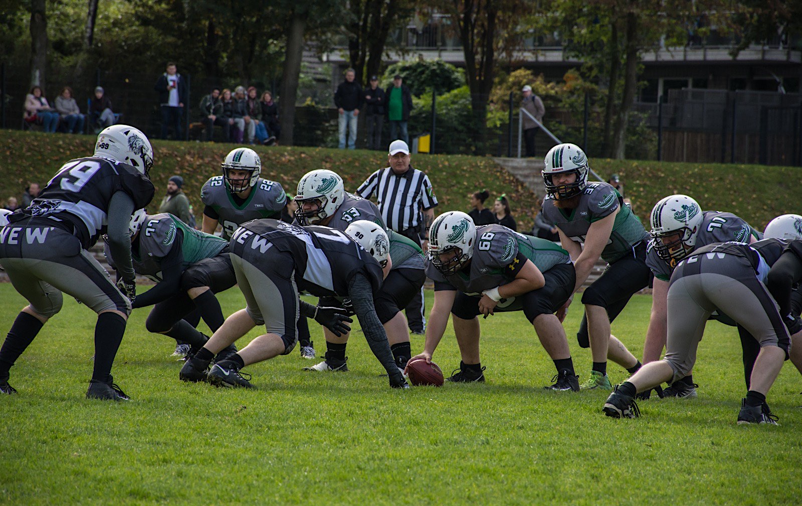 „Spannung pur“ am letzten Gameday des MG Wolfpack - Mönchengladbach sichert Vizemeisterschaft mit 7:6 Erfolg über Shamrocks (Foto: MG Wolfpack)