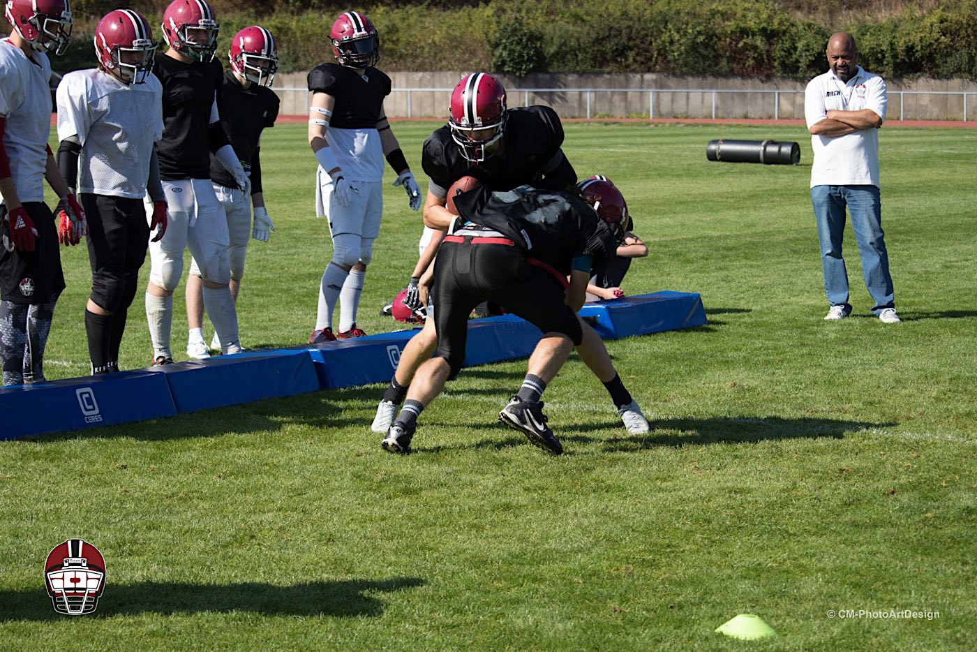 Mike Brown (weißes Shirt) beim gemeinsamen Camp mit den Titans im letzten Jahr (Foto: Christian Maxelon)