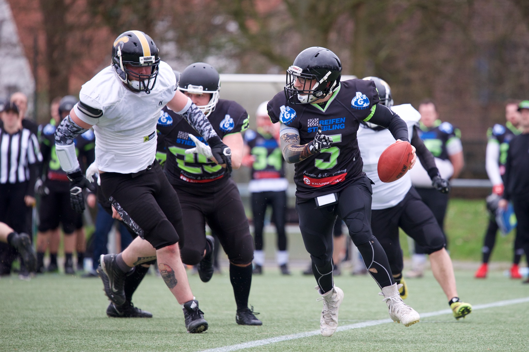 Scrimmage: Herne Black Barons empfingen die Elsen Knights zum Testspiel (Foto: Oliver Jungnitsch)