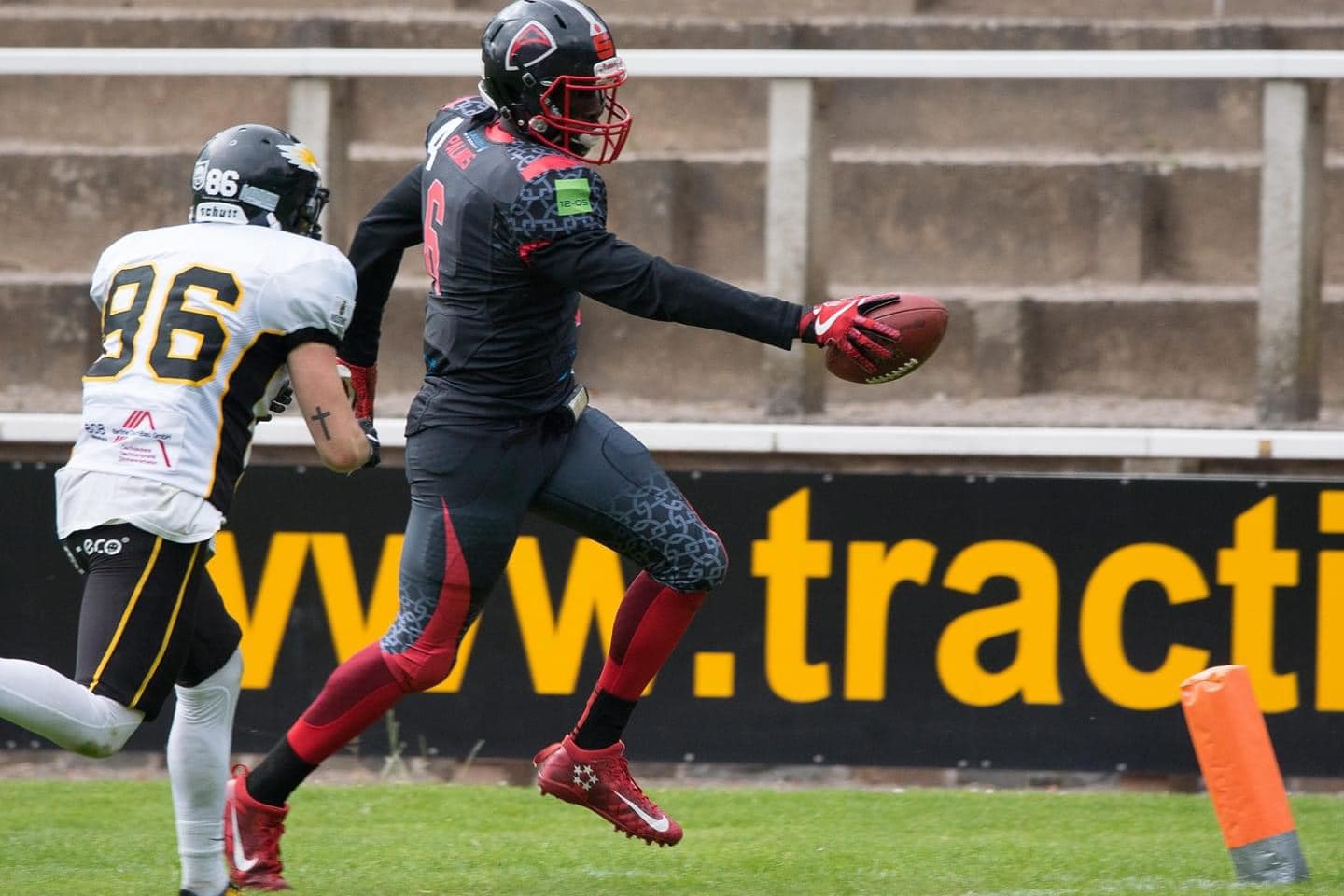 RJ Long mit einem Touchdown gegen die Adler aus dem Jahr 2018 (Foto: Rob Bob Hübers)