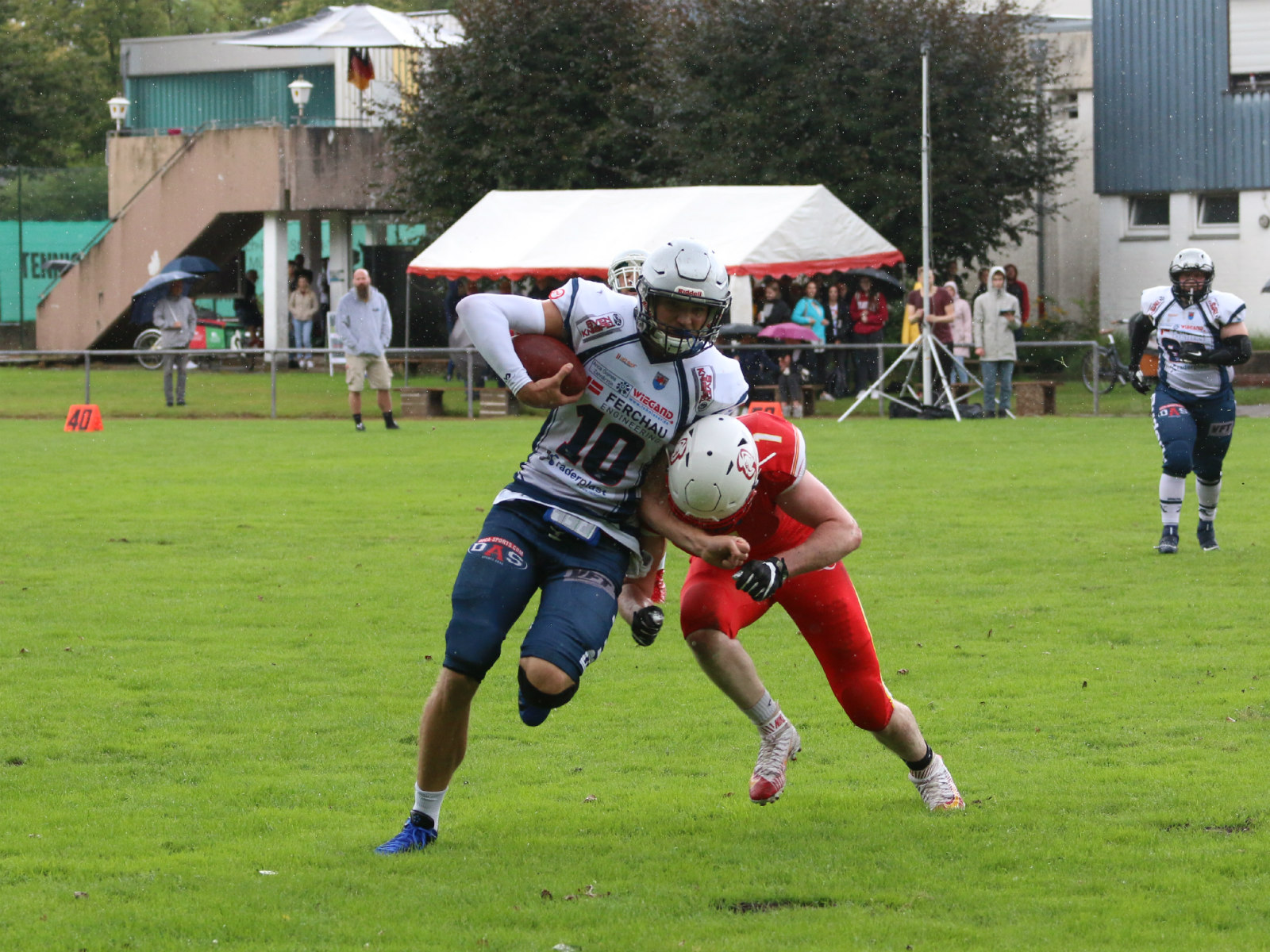 Amboss-Quarterback Tom Schröder #10 (Foto: CEPD Sports)