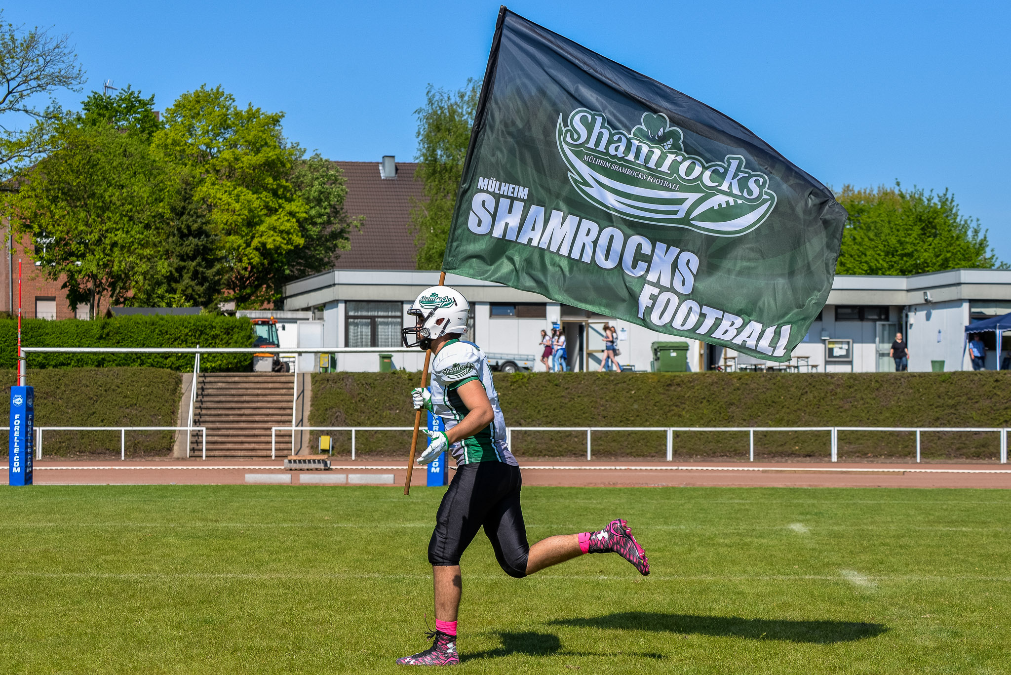  Die Spielgemeinschaft der Mülheim Shamrocks U19 und Gelsenkirchen Devils U19 empfangen den Tabellenführer, die Wuppertal Greyhounds U19 (Foto: Oliver Jungnitsch).