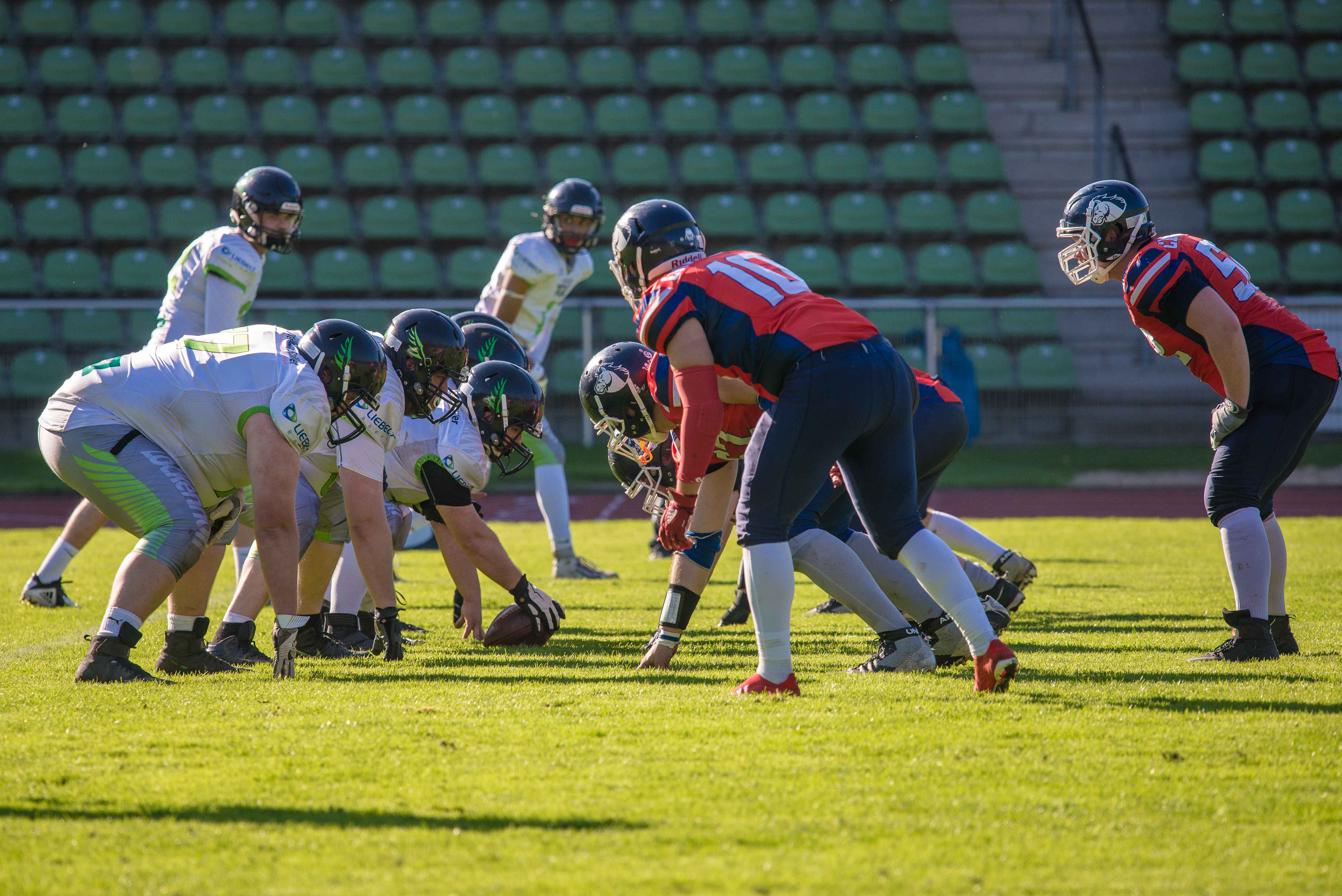 Für das erste Saisonspiel geht es direkt zu alten Bekannten, den Recklinghausen Chargers - Foto: Oliver Jungnitsch