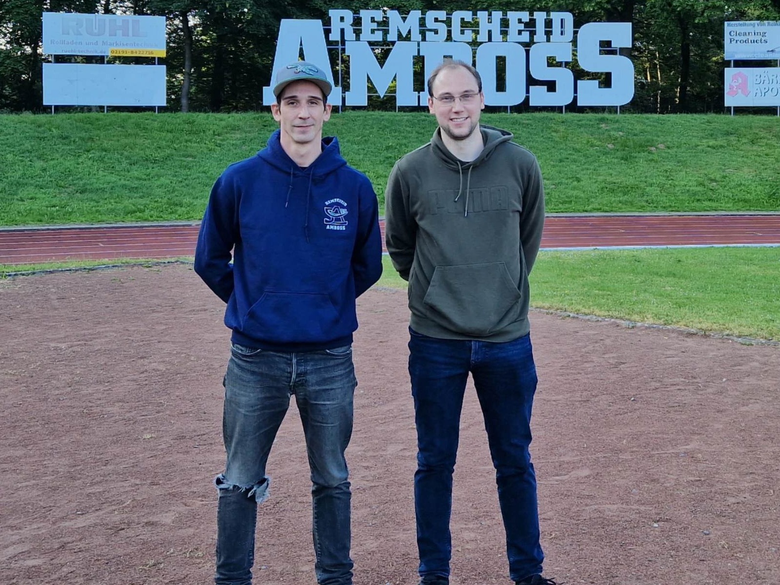 Head Coach Marc Schumacher (l.) und Philipp Hensch (1. Vorsitzender)- Foto: Remscheid Amboss