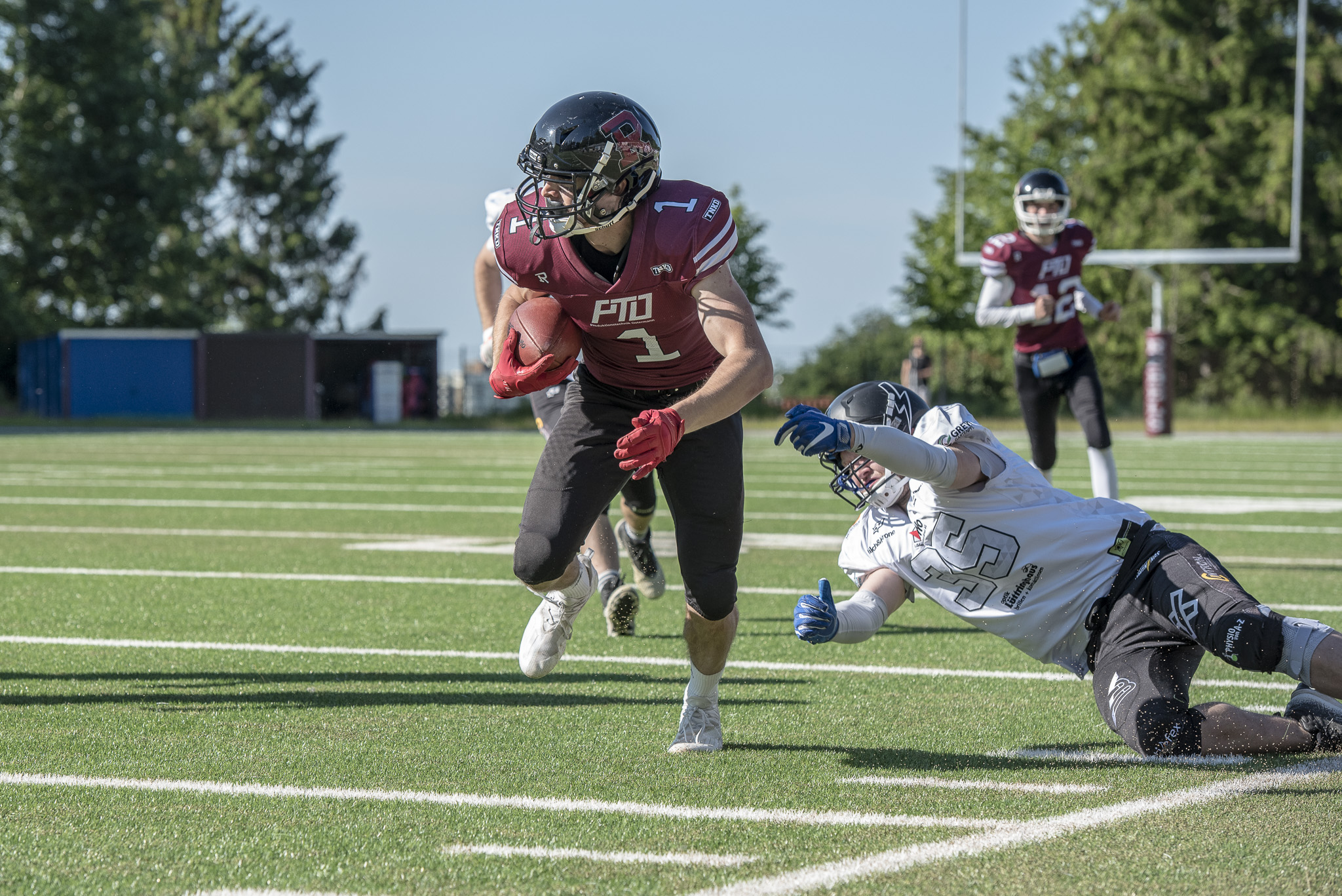 Niklas Deutscher  #1  steuerte einen Touchdown zum Sieg der Bochum Rebels hinzu - Foto: Oliver Jungnitsch