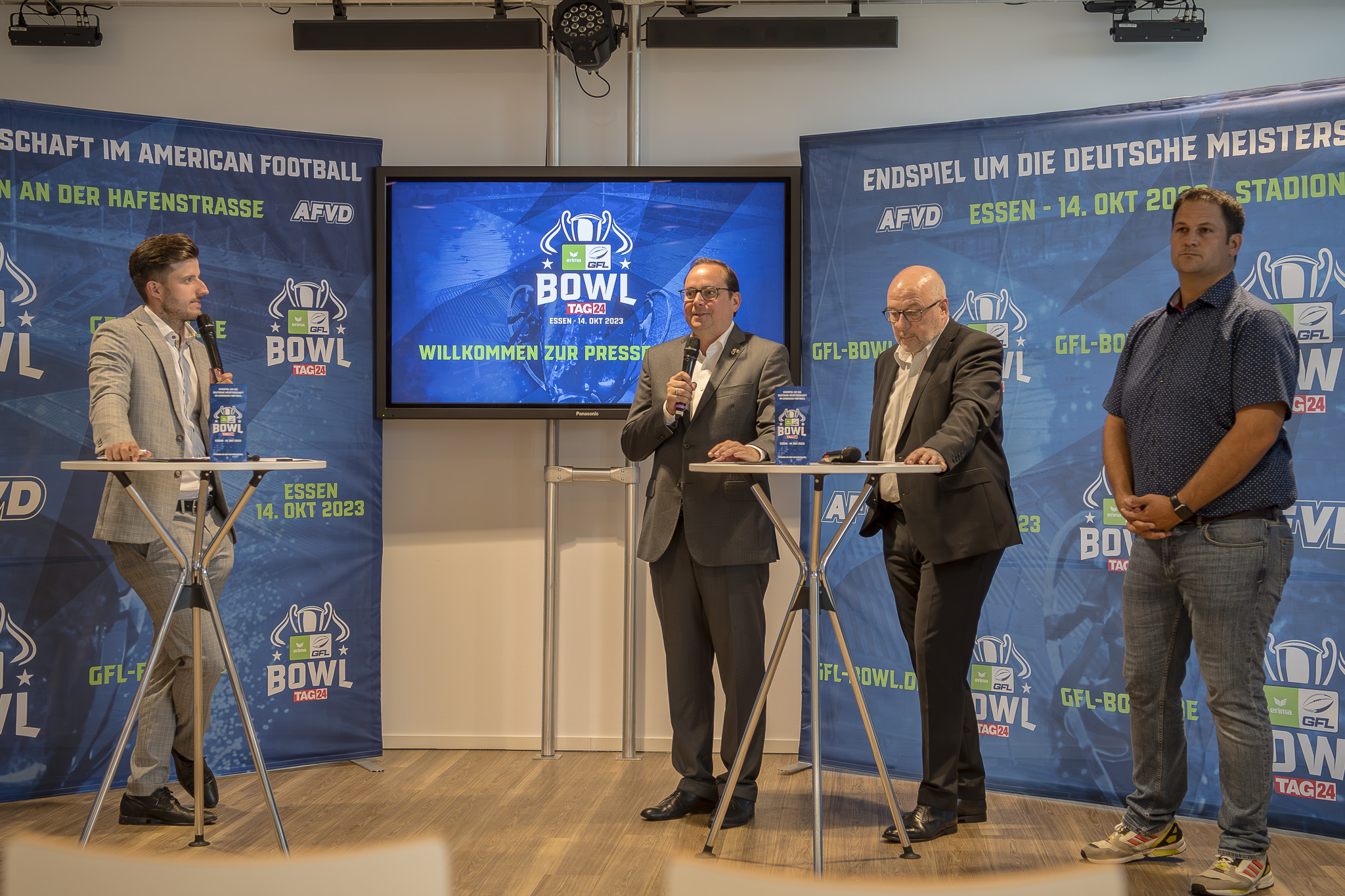 Pressekonferenz zum GFL Bowl in Essen (v.l.n.r. Dennis Schulz, Thomas Kufen, Dirk Miklikowski, Markus Würtele) - Foto: Oliver Jungnitsch