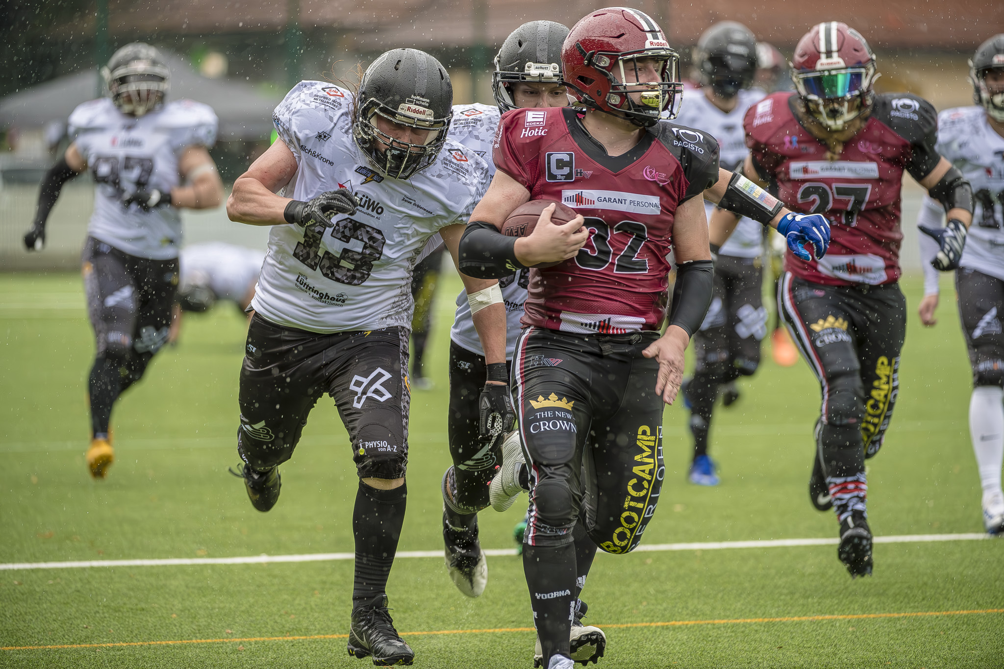 Regen, Rivalität und Touchdowns: Lüdenscheid gewinnt das MK-Derby gegen Iserlohn - Foto: Nick Jungnitsch