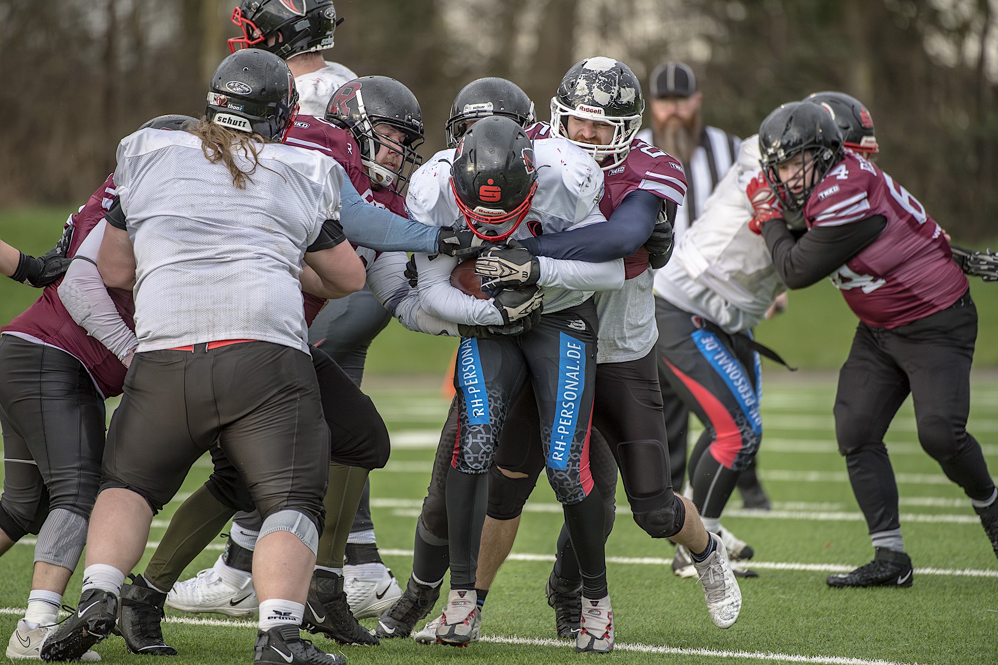 Am Sonntag absolvierten die Bochum Rebels gegen die Solingen Paladins ein Scrimmage  am Schultenhof (Foto: Oliver Jungnitsch)