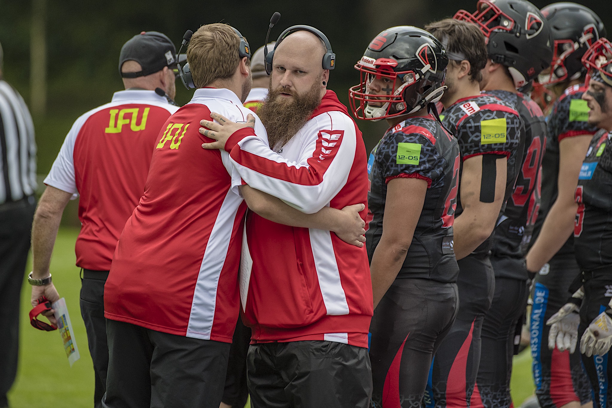  Season-Opener der Solingen Paladins gegen die Cologne Falcons - im Bild:  Headcoach Klaudiusz Cholewinski