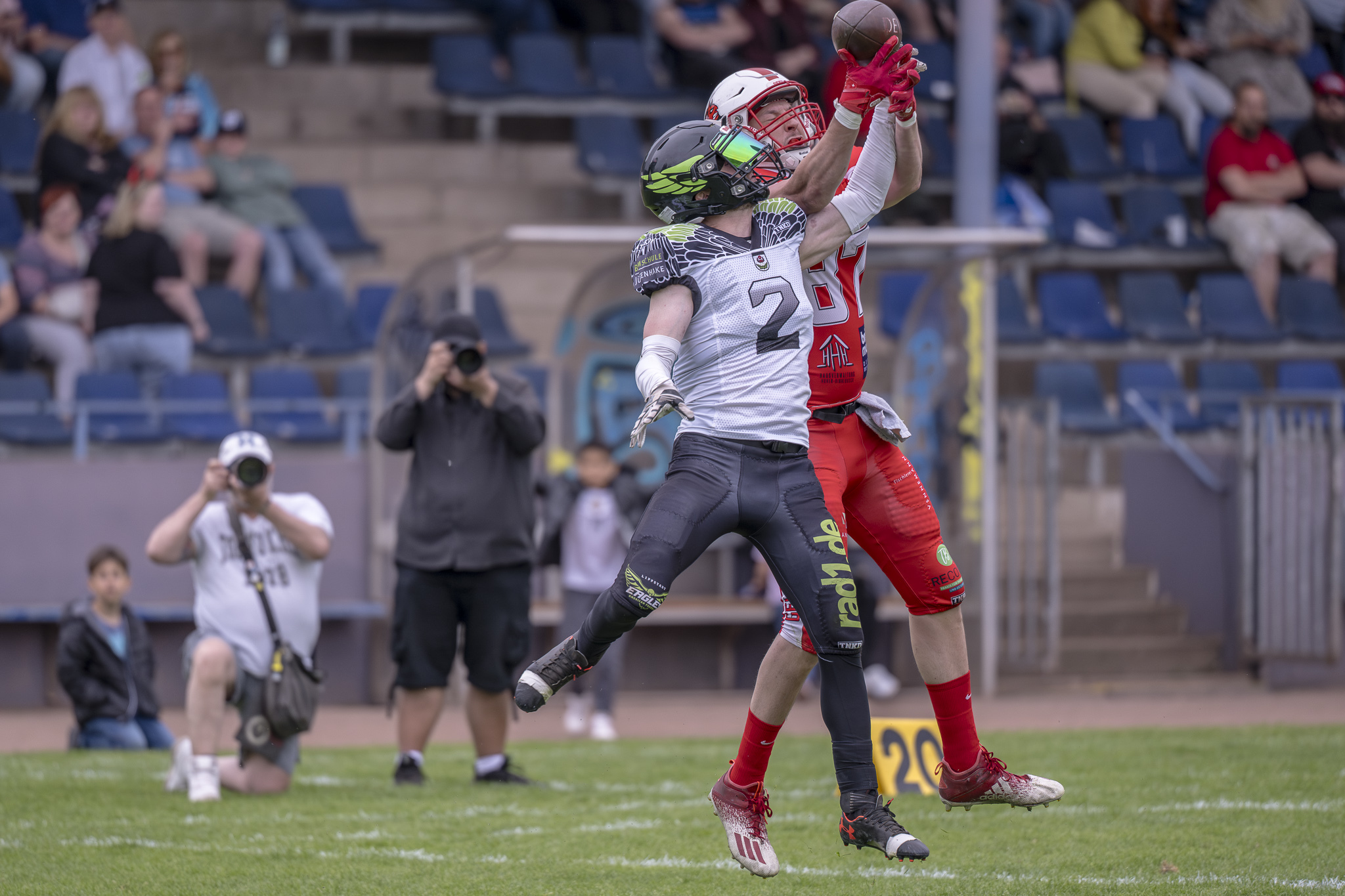 Nach der Pause kamen die Hausherren besser in die Partie und gewannen am Ende mit 19:10 gegen die Lippstadt Eagles - Foto: Oliver Jungnitsch