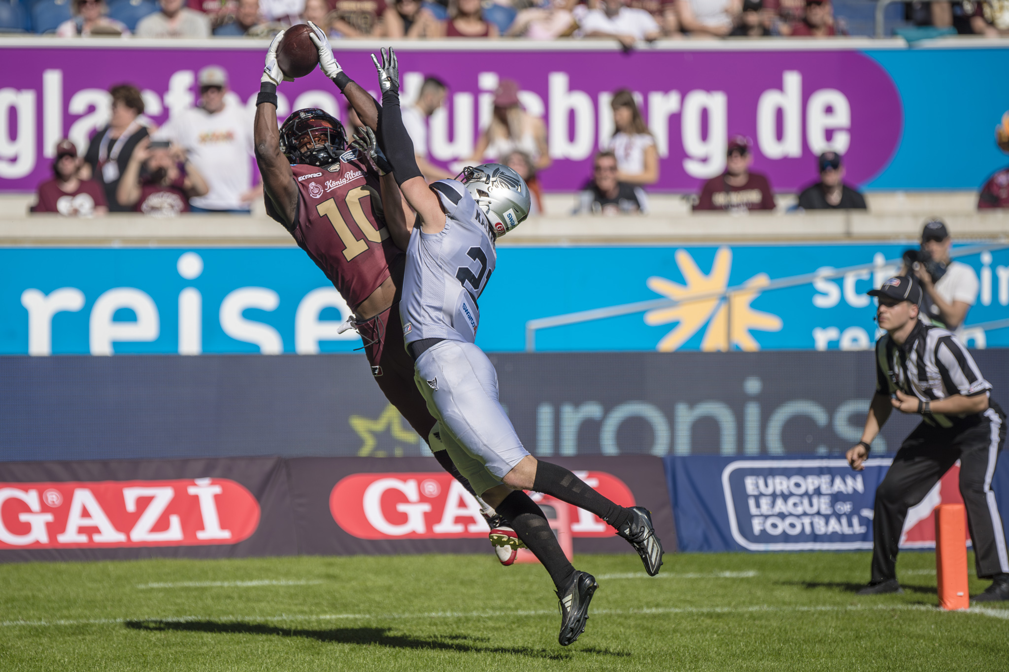  Harlan Kwofie erzielte für Rhein Fire drei Touchdowns (im Bild sein erster) - Foto: Oliver Jungnitsch