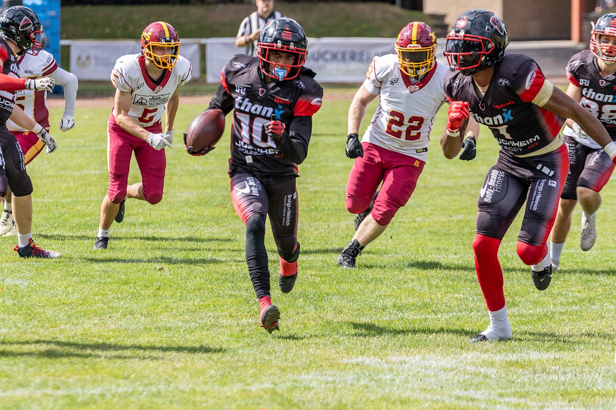 Reginald Whitfield mit einem spektakulären 90-Yard-Kickoff-Return-Touchdown  - Foto: Marc Junge