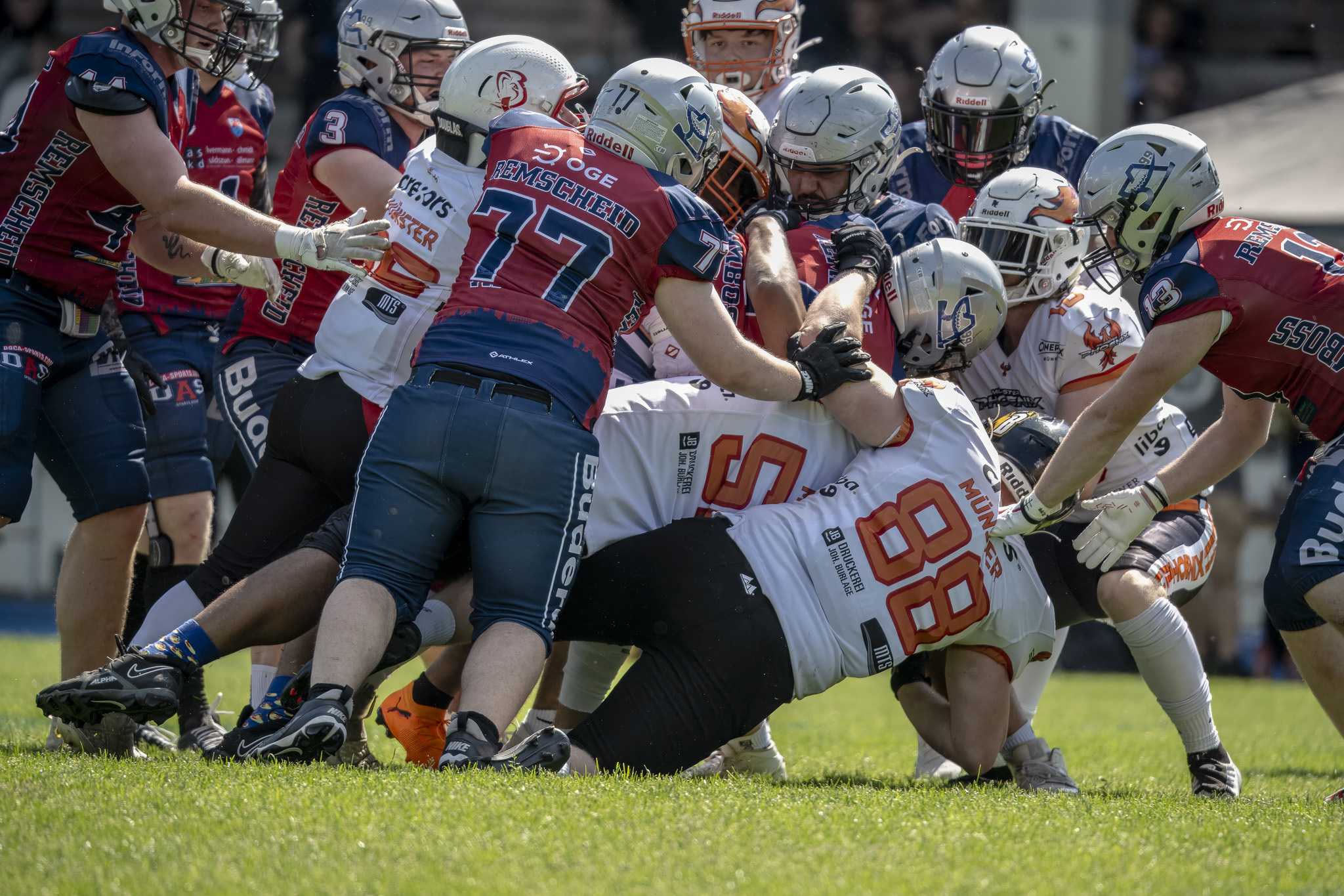 Im Spitzenspiel der Regionalliga trafen die Teams von Remscheid und Münster aufeinander - Foto: Oliver Jungnitsch