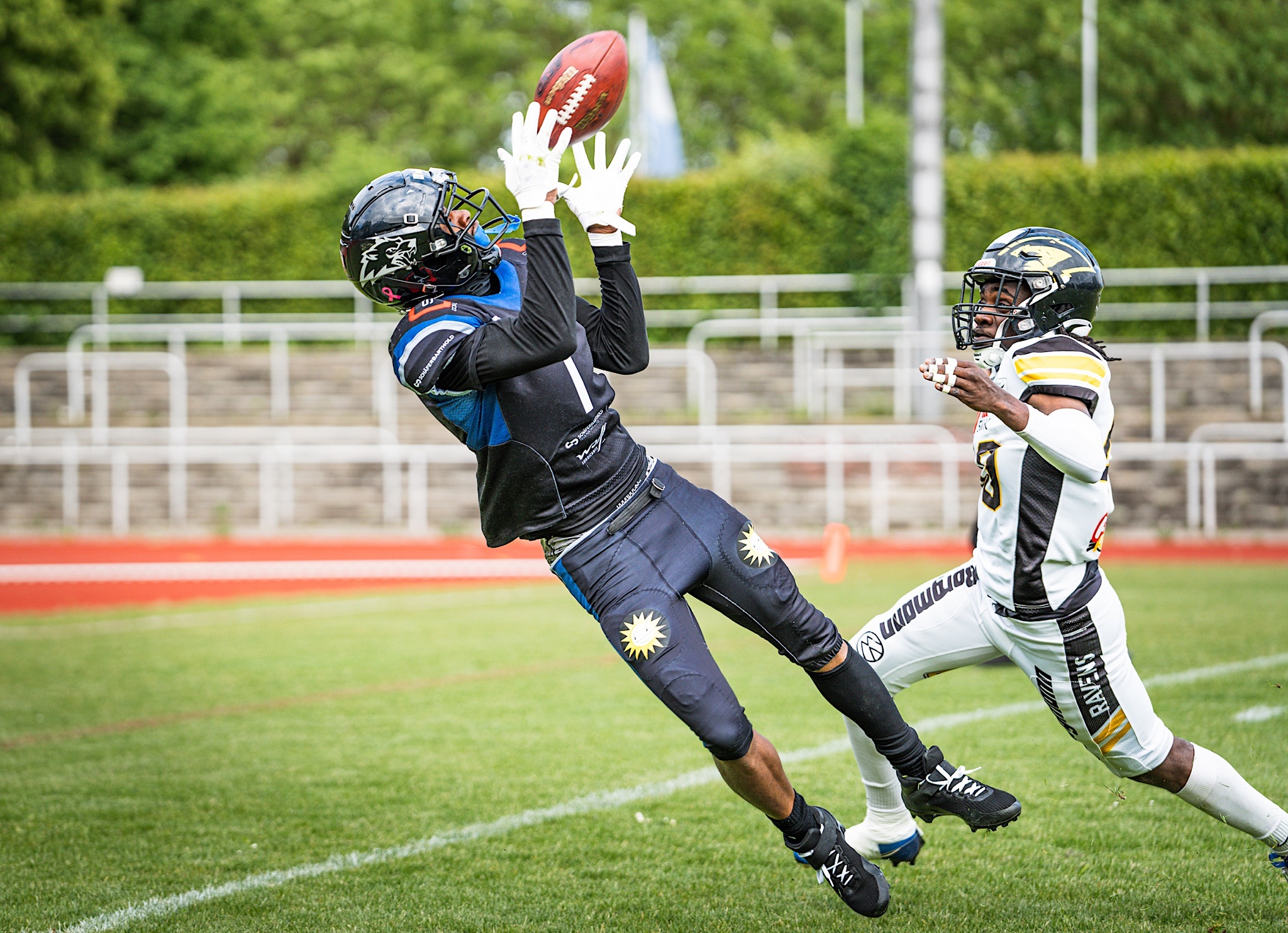 Nur selten konnten sich die starken Mindener Receiver, wie hier Willie Fedd jr., in Szene setzen, weil kaum lange Pässe gespielt wurden -  Foto: Hendric-Noah Pieper